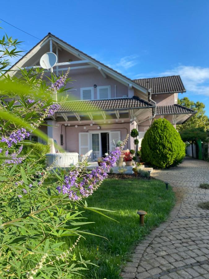 Villa Scamard Zamárdi Exterior foto